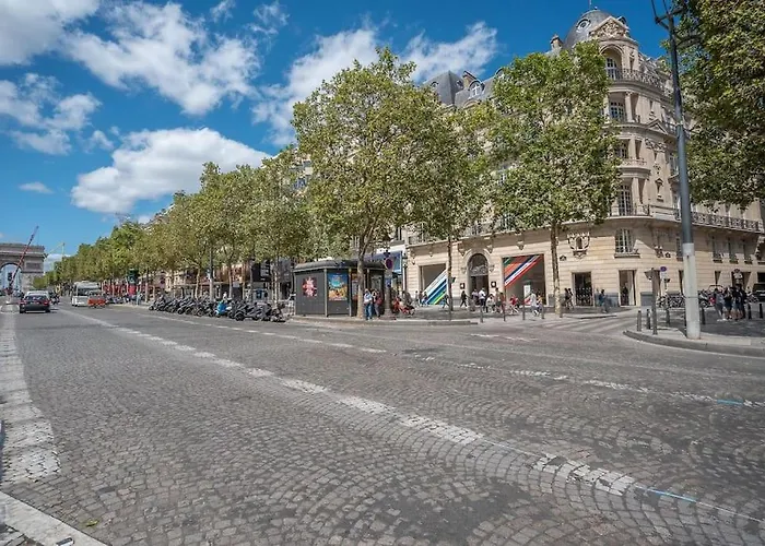 0#Studio 2Pers#Champs Elysees#Arc De Triomphe